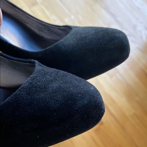 Elegant Black Heels with High Stiletto and Rounded Toe - Picture 3 of 4